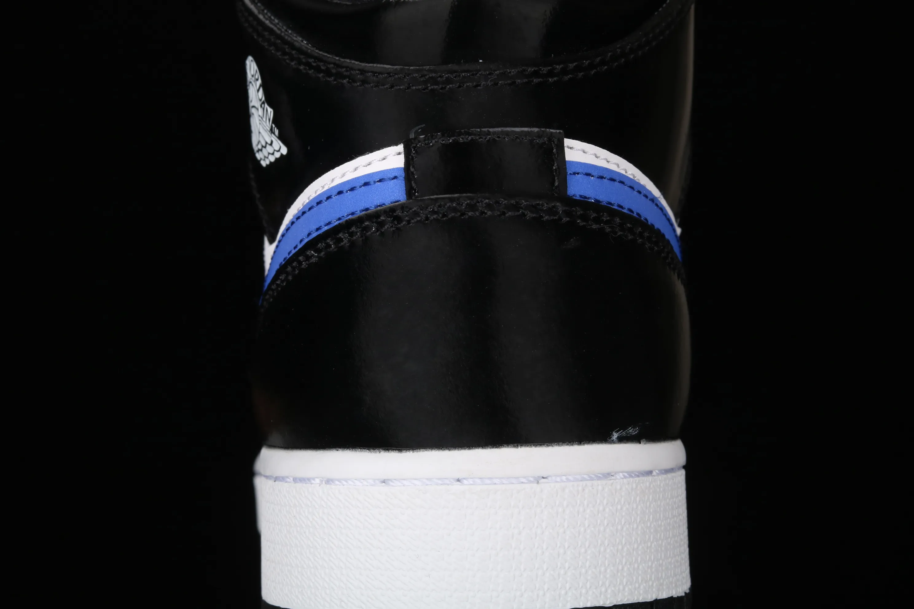 All Categories Air Jordan Jordan Series Basketball Shoes Air Jordan 1 Mid Special Price G Version Pure Original Air Jordan 1 Mid GS AJ1 Joe 1 Blue Panda China Basketball Shoes 554725-084